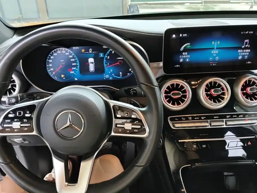 Mercedes-Benz GLC — миниатюра 10