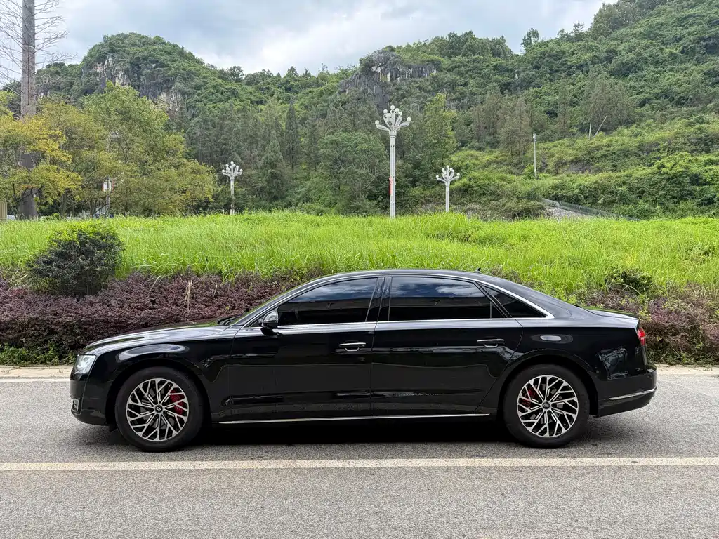 Audi A8 — миниатюра 3