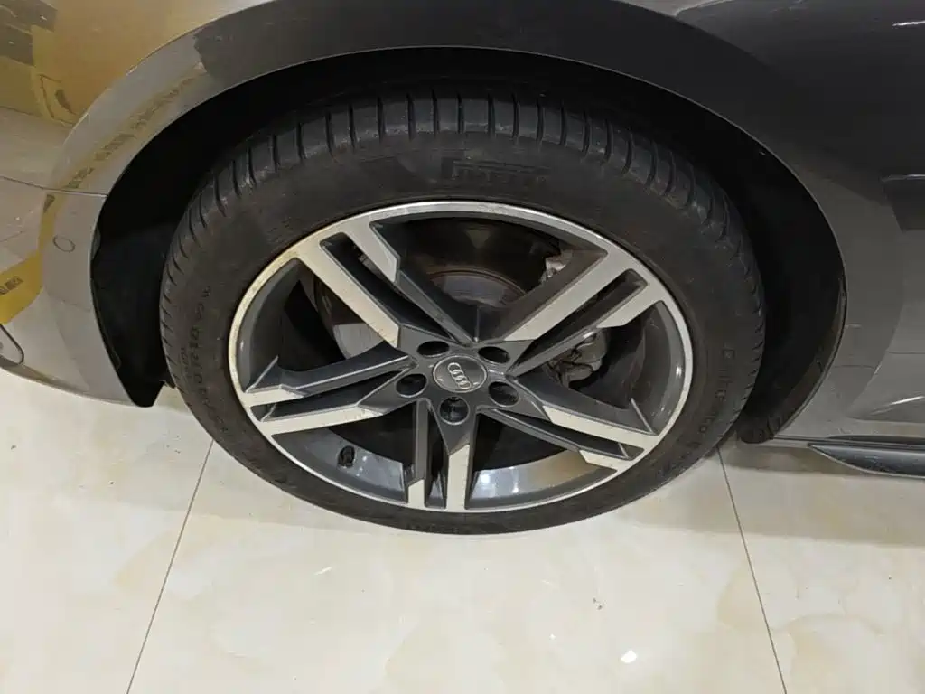 Audi A4L — миниатюра 23