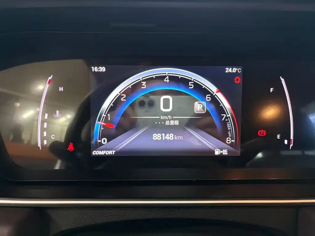 GAC Motor M6 270T DCT Luxury Edition (6-seat), фото 17