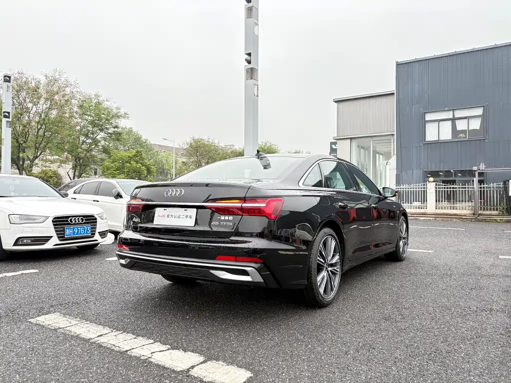 Audi A6L 2025 45 TFSI