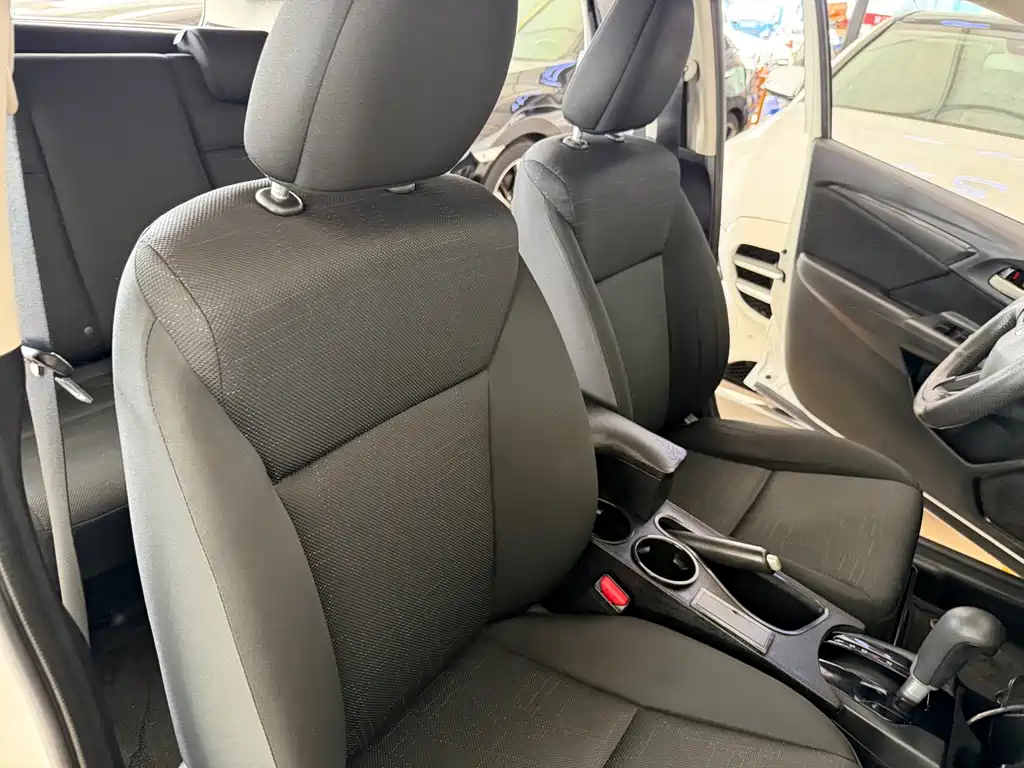 Honda Fit — миниатюра 27