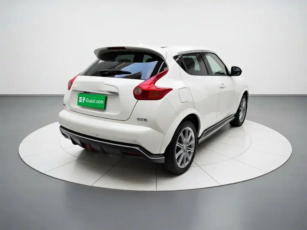 Infiniti ESQ — миниатюра 4