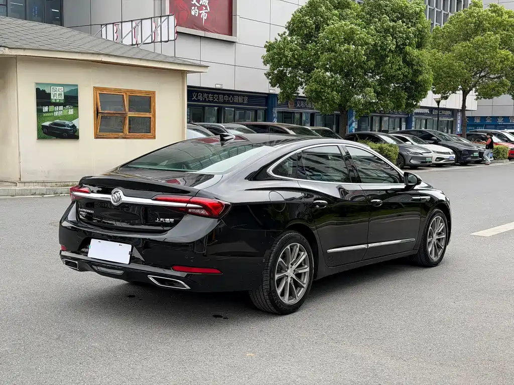 Buick LaCrosse 2021 652T Luxury
