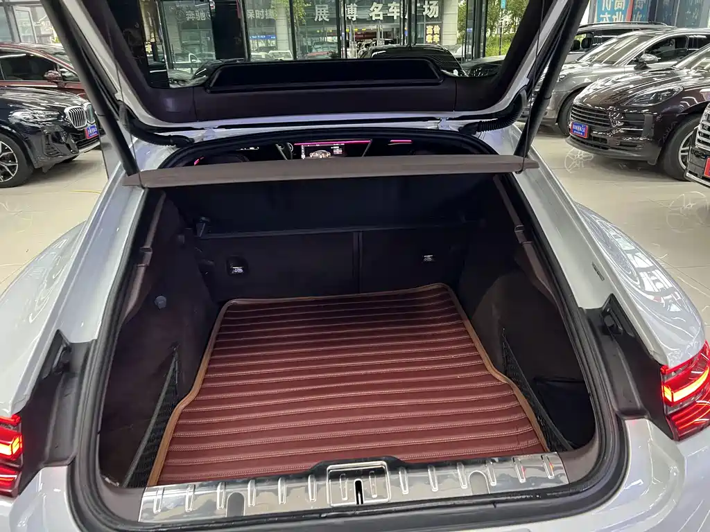 Porsche Panamera — миниатюра 37
