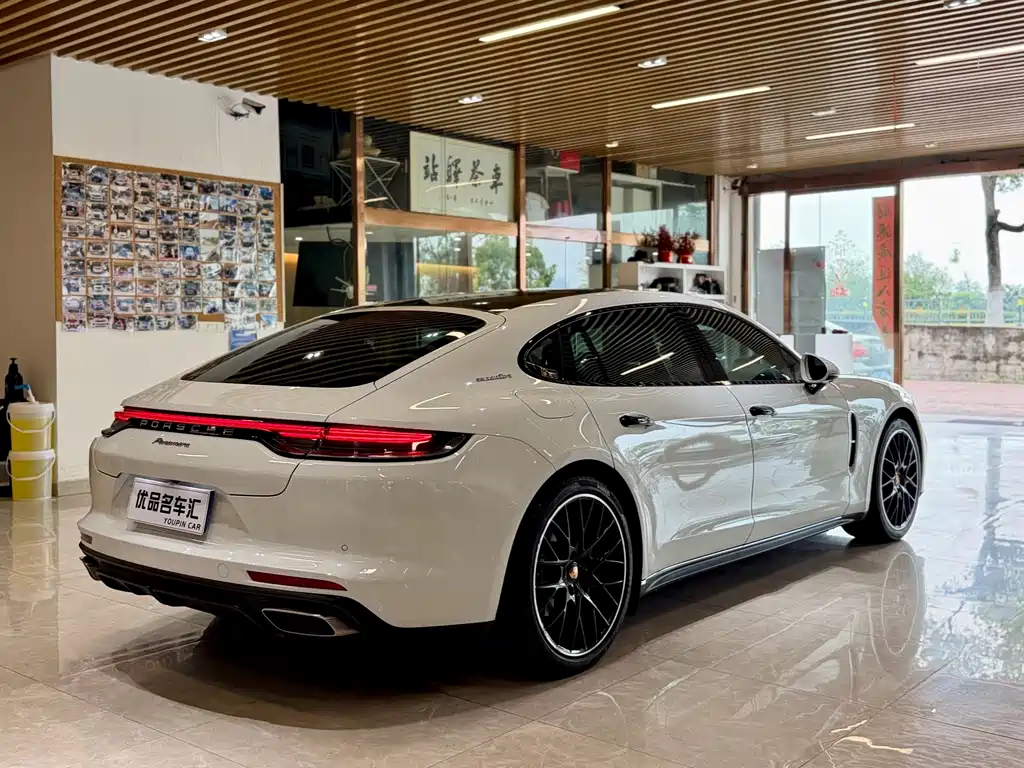 Porsche Panamera — миниатюра 6