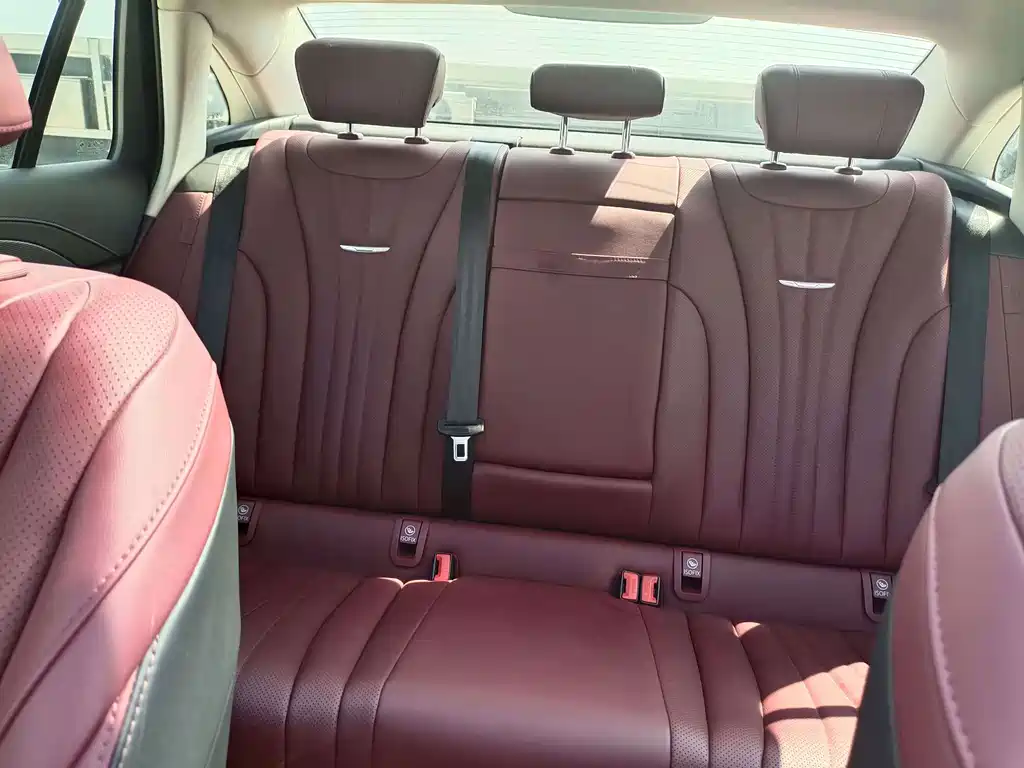 Hongqi Hongqi H5 — миниатюра 8
