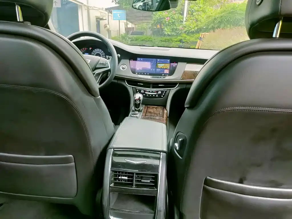 Cadillac CT6 — миниатюра 32