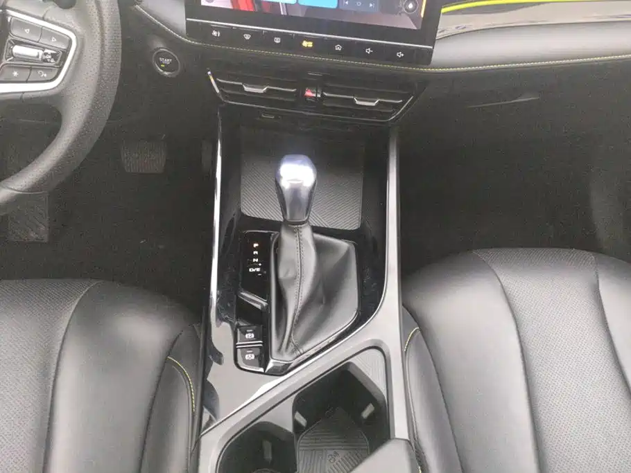 Roewe i5 — миниатюра 16