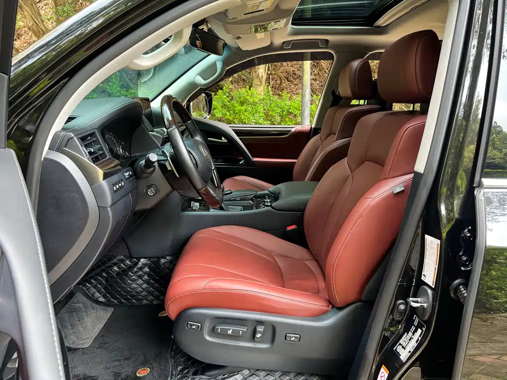 Lexus LX — миниатюра 8