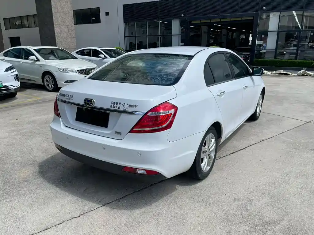 Geely Emgrand — миниатюра 9