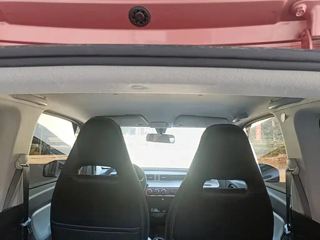 Wuling MINIEV — миниатюра 18
