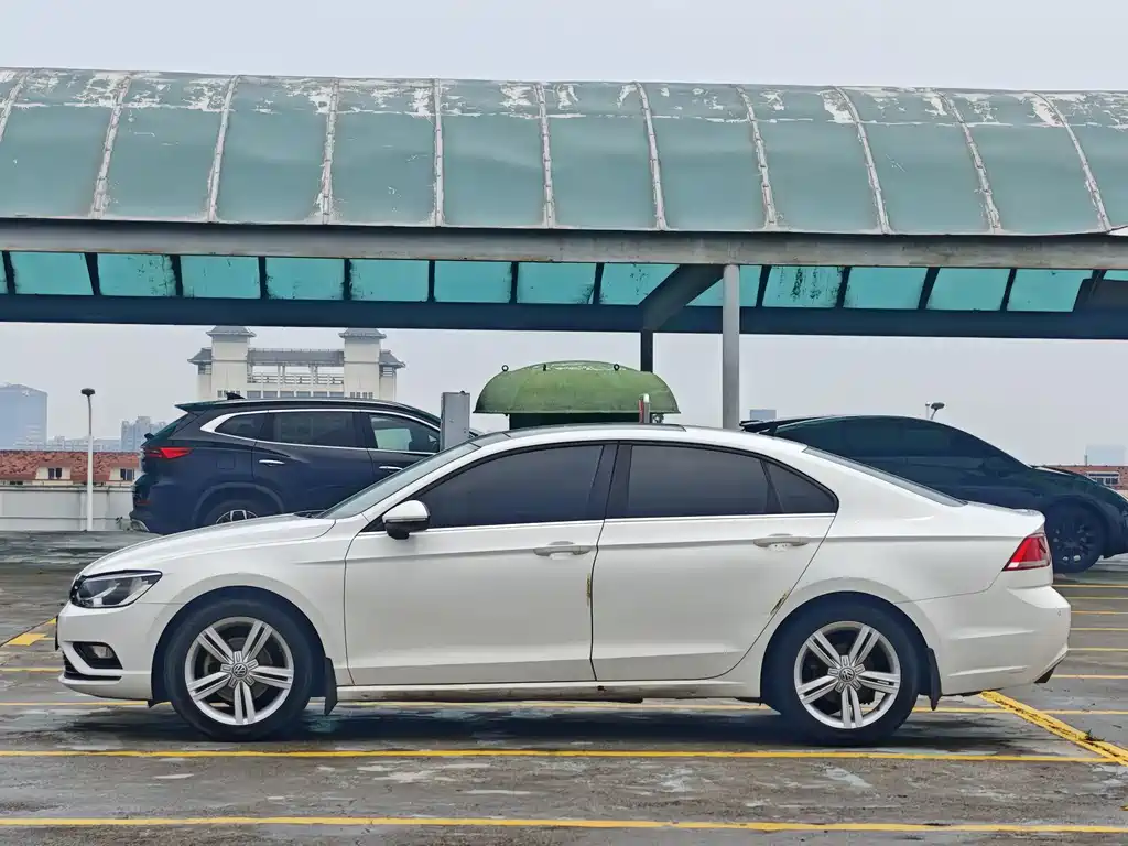 Volkswagen Lamando 2018 280TSI DSG Comfort
