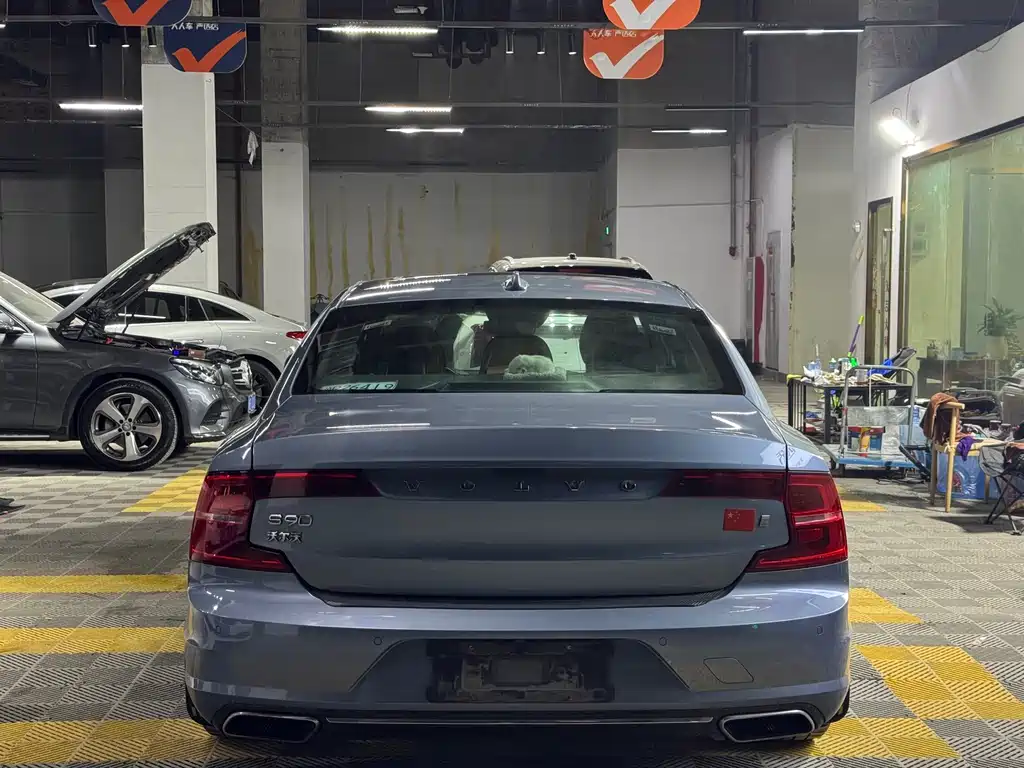 Volvo S90 — миниатюра 7