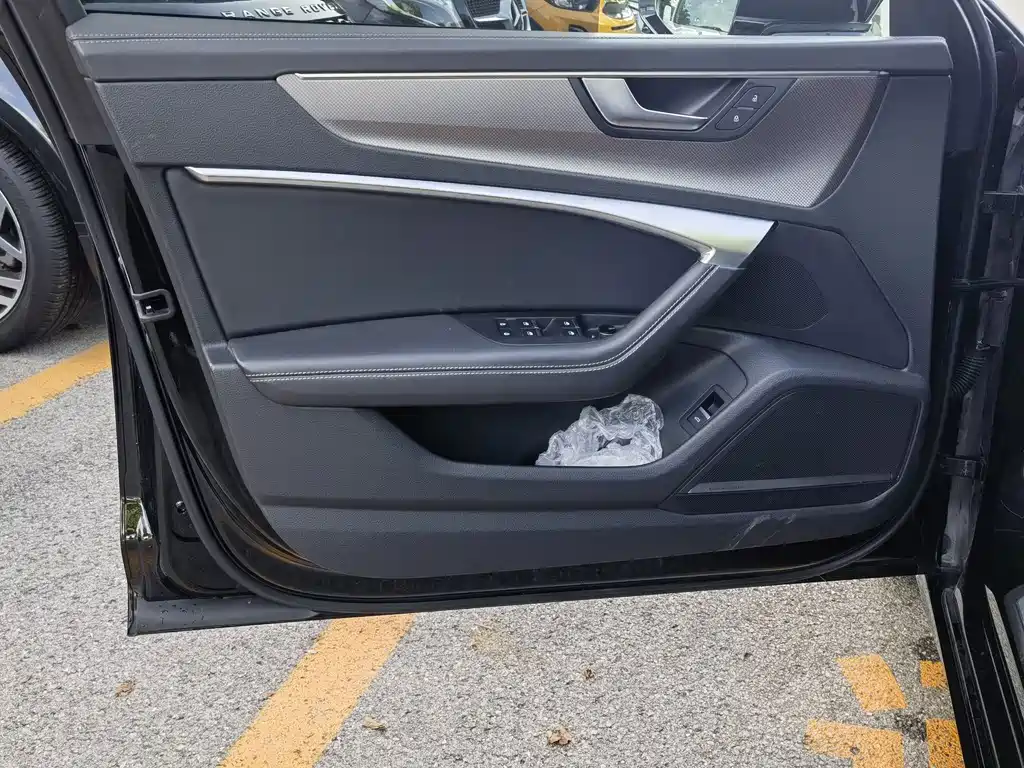 Audi A6L — миниатюра 4