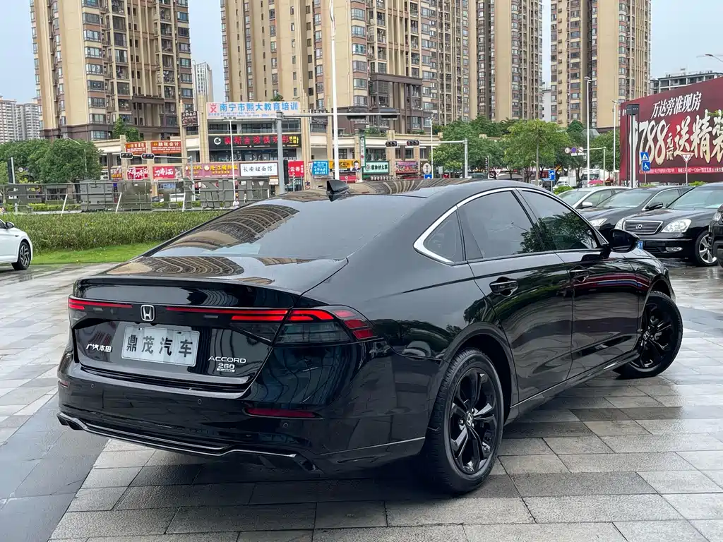Honda Accord — миниатюра 7