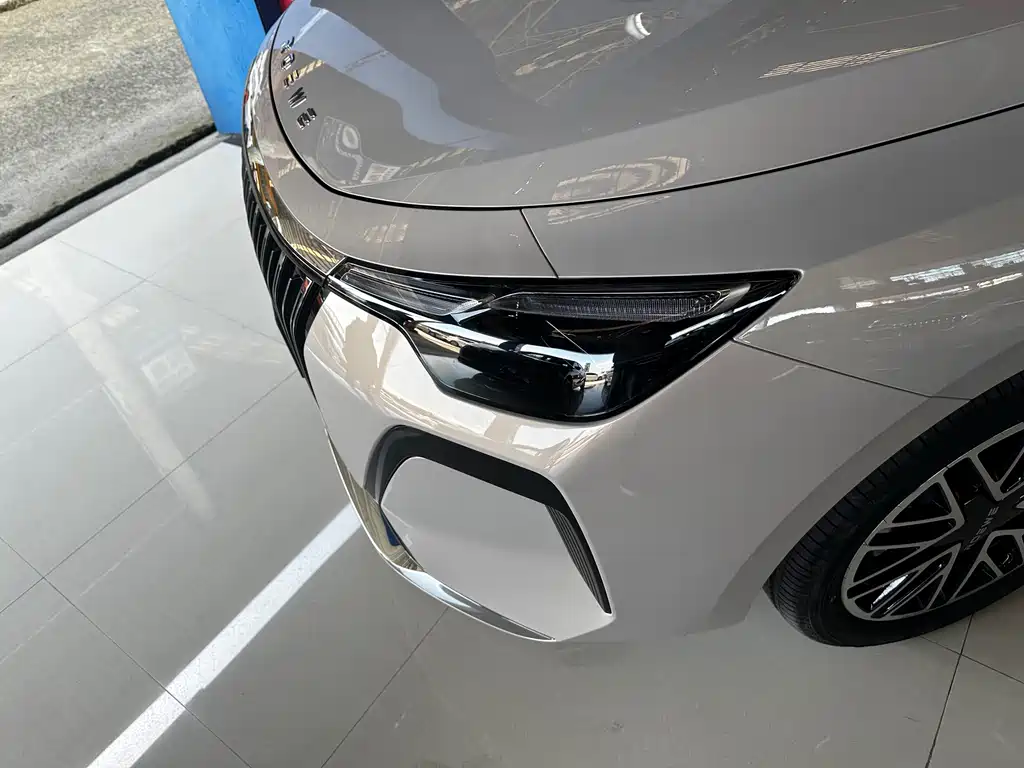 Roewe i6 — миниатюра 4