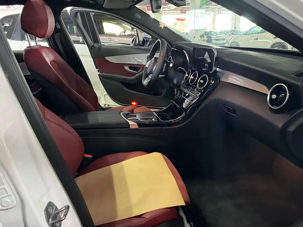 Mercedes-Benz C-Class — миниатюра 10