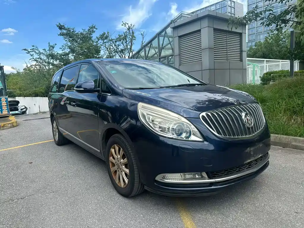 Buick GL8 — миниатюра 3