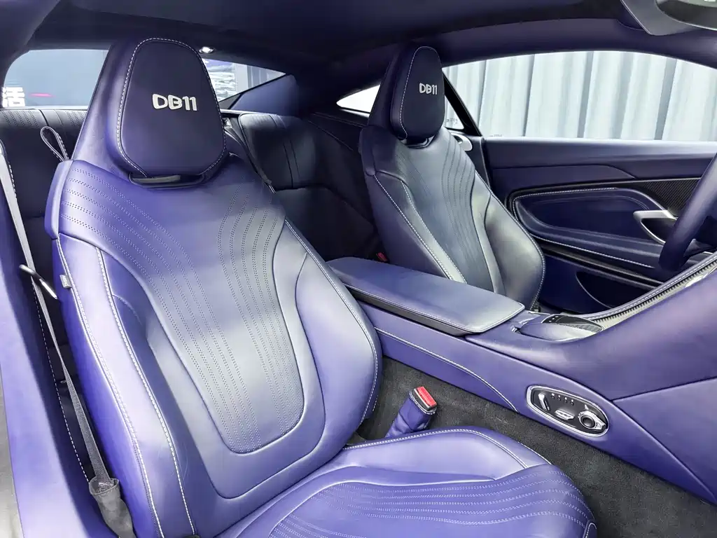 Aston Martin DB11 2019 4.0T V8 Coupe