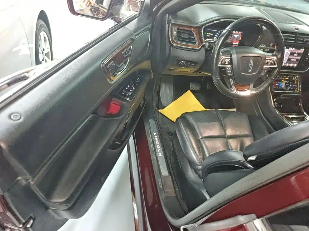 Lincoln Continental — миниатюра 16