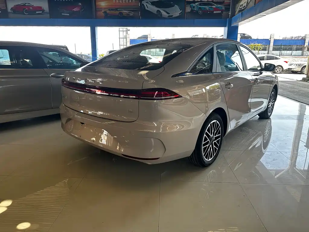 Roewe i6 — миниатюра 13