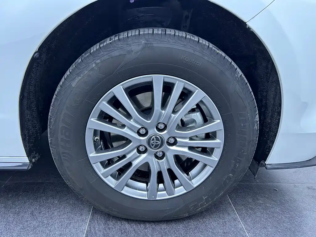Toyota Sienna 2021 2.5L Luxury