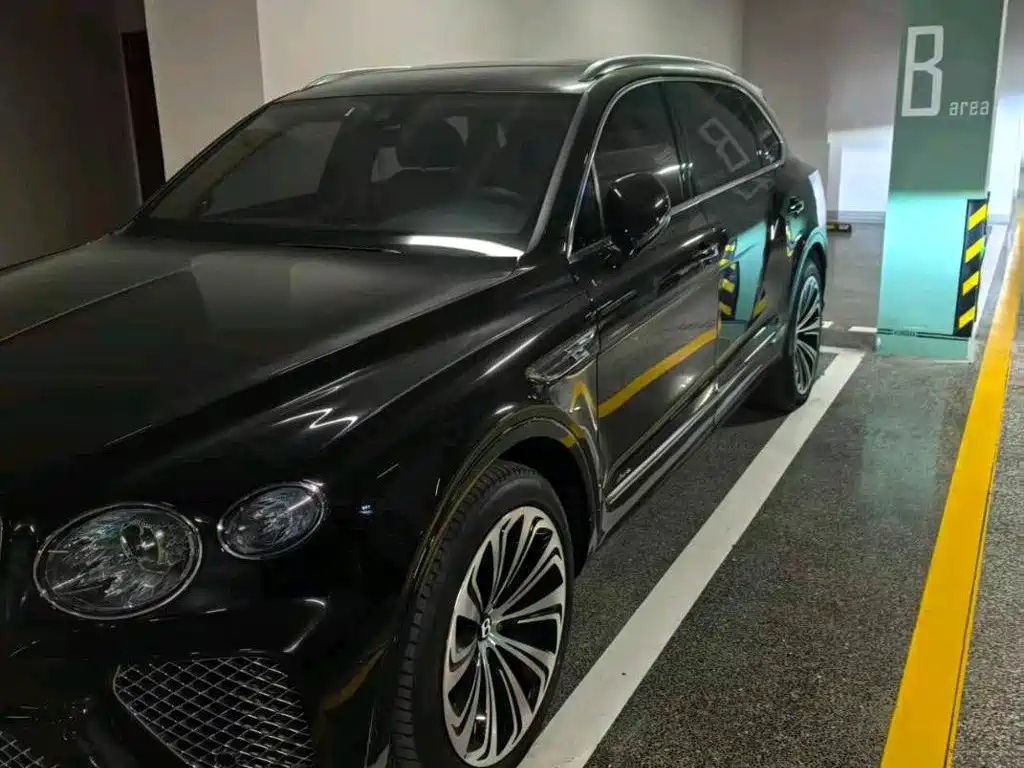 Bentley Bentayga — миниатюра 4