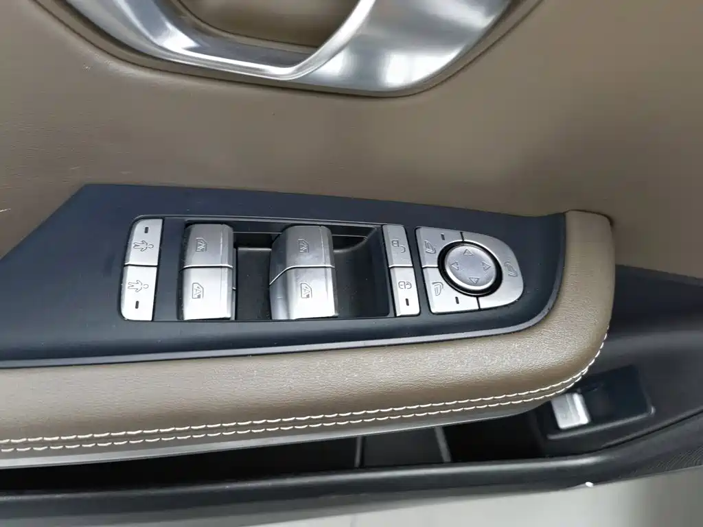 BYD Han — миниатюра 9