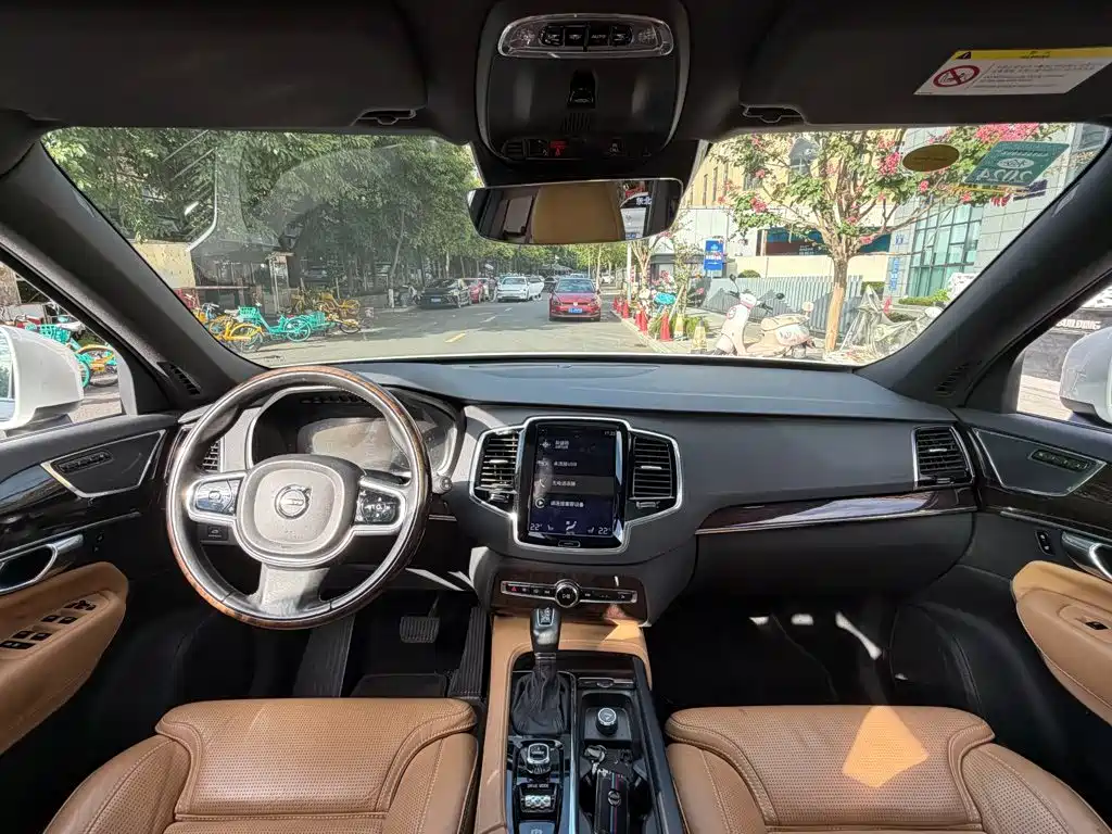 Volvo XC90 — миниатюра 13