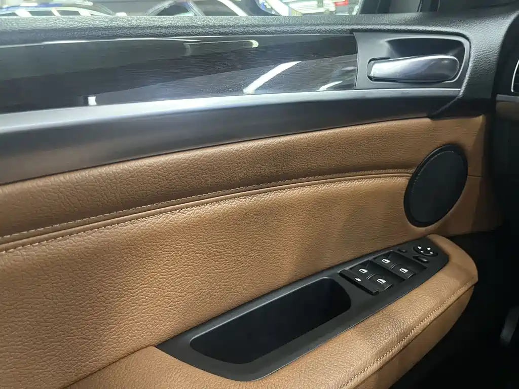 BMW X6 — миниатюра 16