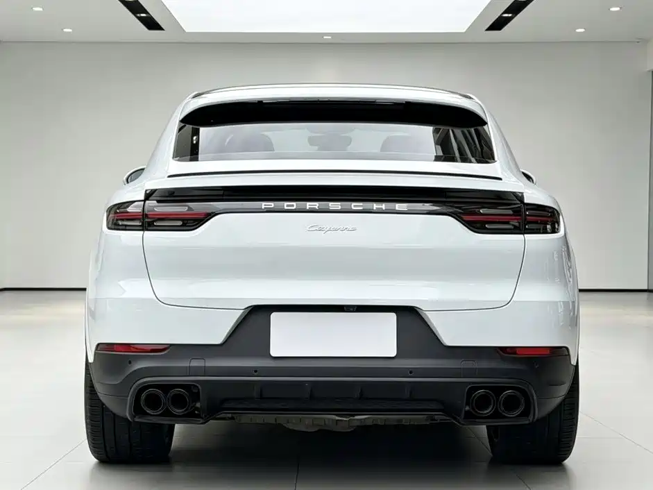 Porsche Cayenne — миниатюра 7