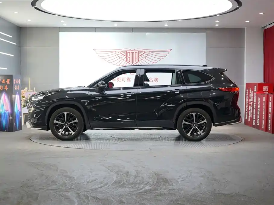Toyota Crown Kluger 2022 2.5L HEV Luxury