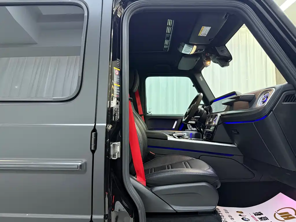 Mercedes-Benz G-Class — миниатюра 12
