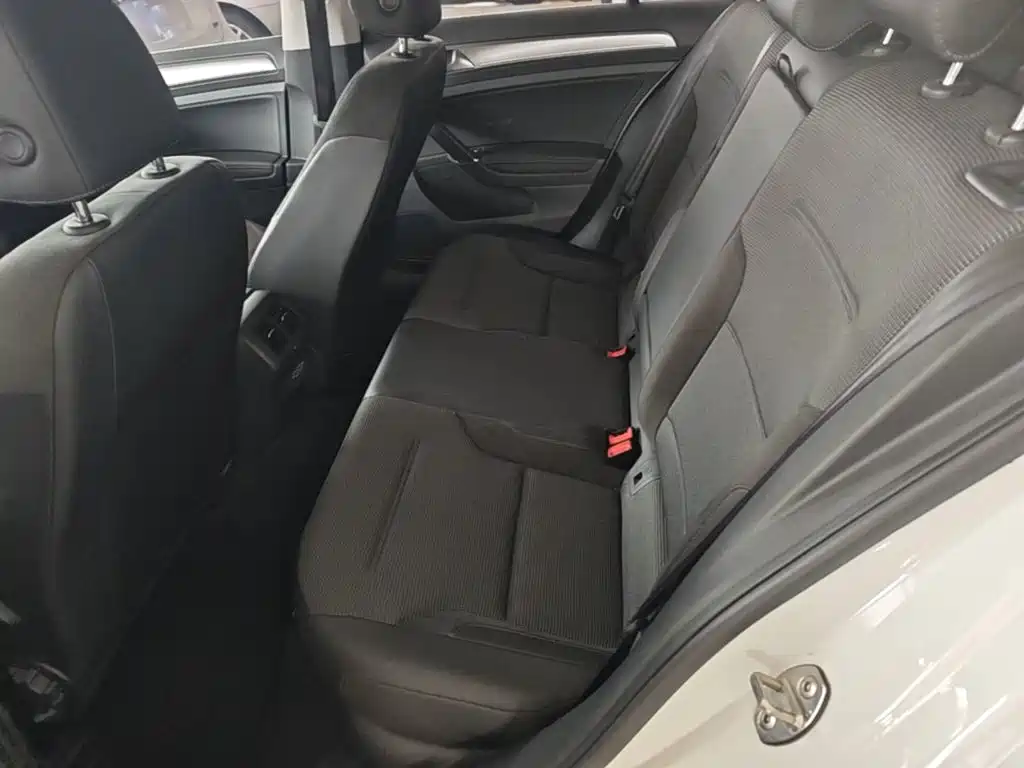 Volkswagen Golf — миниатюра 17