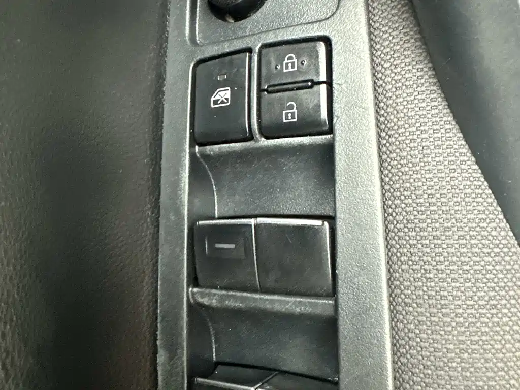 Toyota Corolla — миниатюра 10