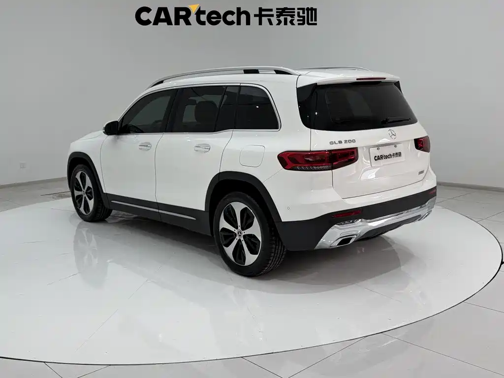 Mercedes-Benz GLB — миниатюра 7