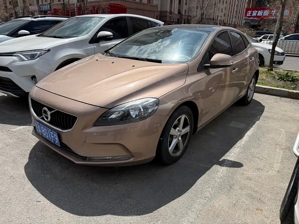 Volvo V40 2017
