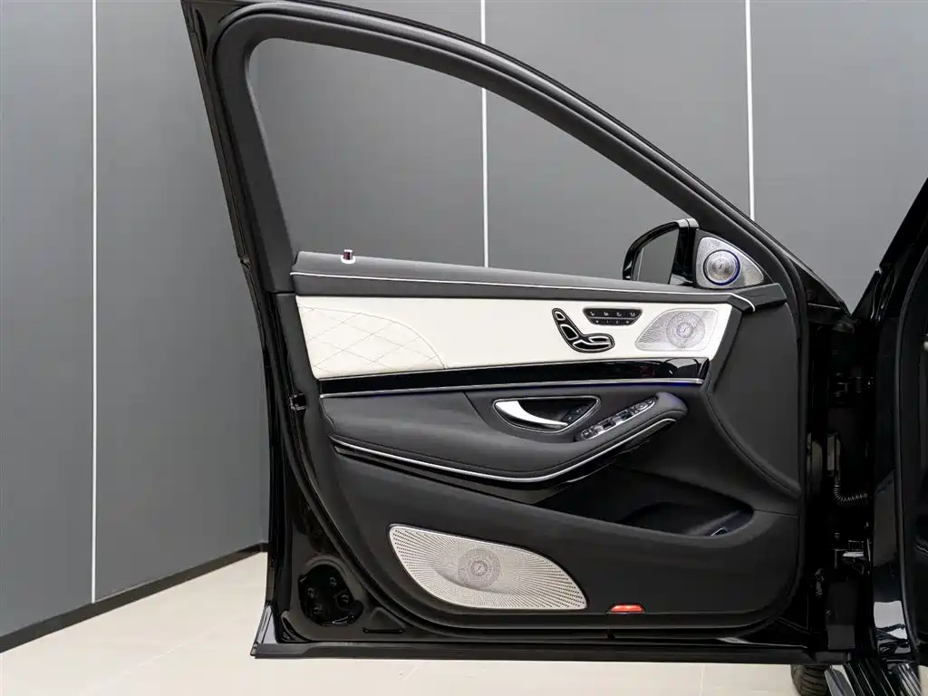 MERCEDES-BENZ S CLASS AMG