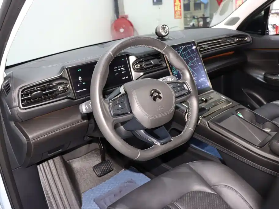 NIO ES6 — миниатюра 10