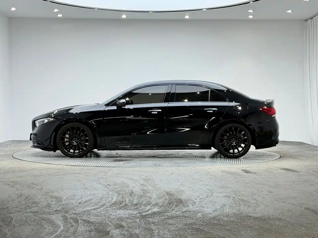 Mercedes-Benz A-Class AMG AMG A 35 L 4MATIC, фото 5