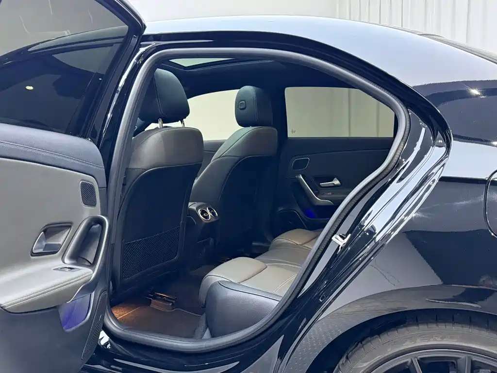 Mercedes-Benz A-Class AMG AMG A 35 L 4MATIC, фото 10