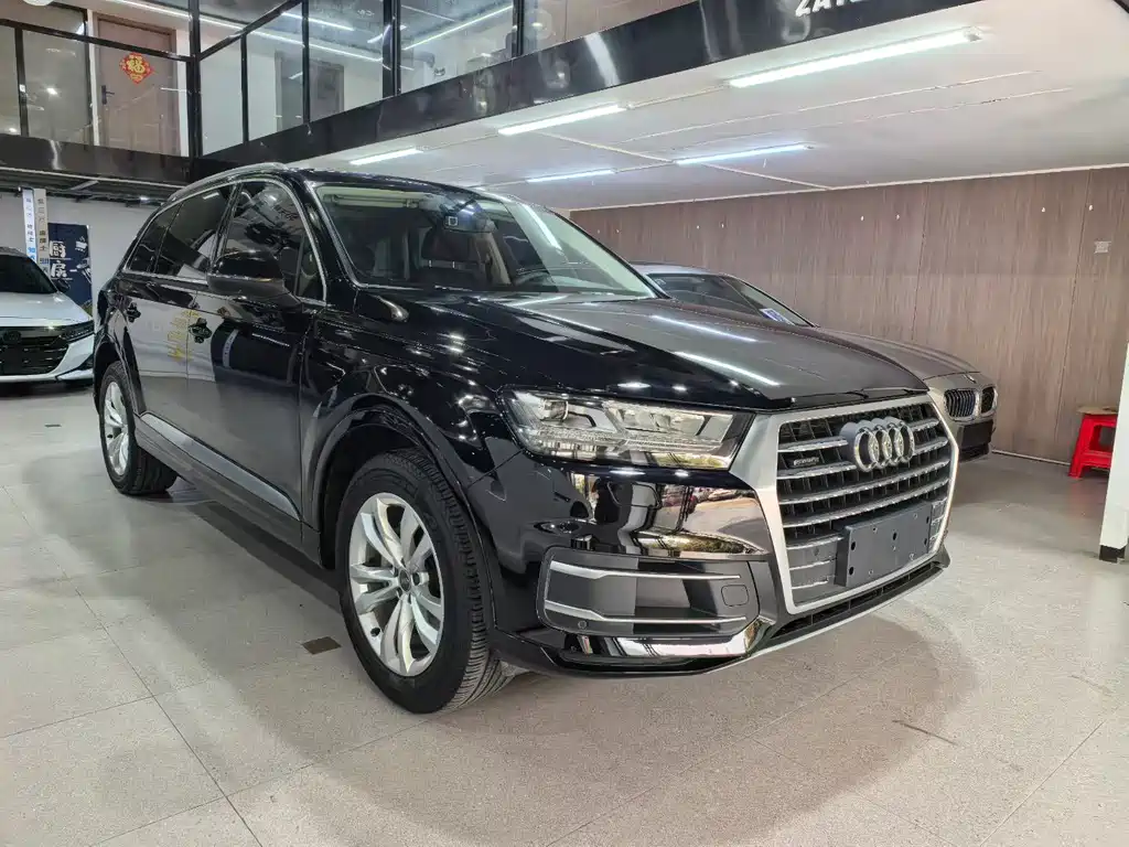 Audi Q7 2018 40 TFSI Comfort