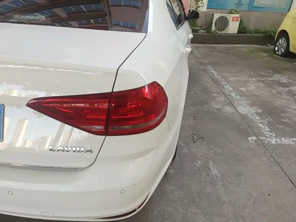 Volkswagen Lavida — миниатюра 8