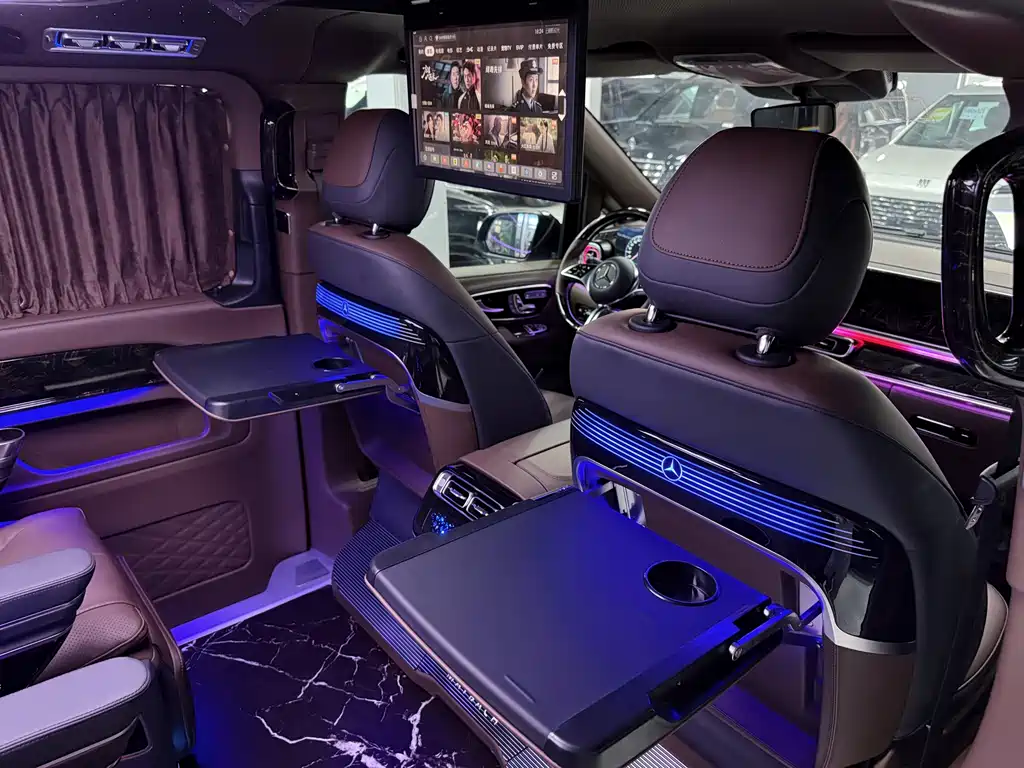 Mercedes-Benz Vito 2024 2.0T 7 мест