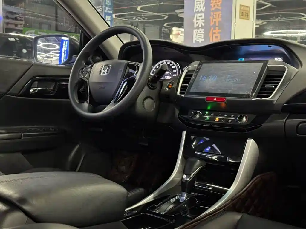 Honda Accord — миниатюра 5