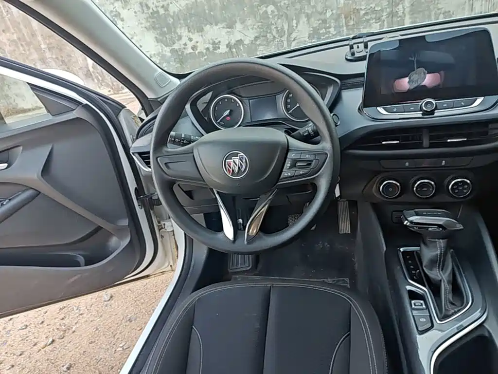 Buick Verano — миниатюра 11