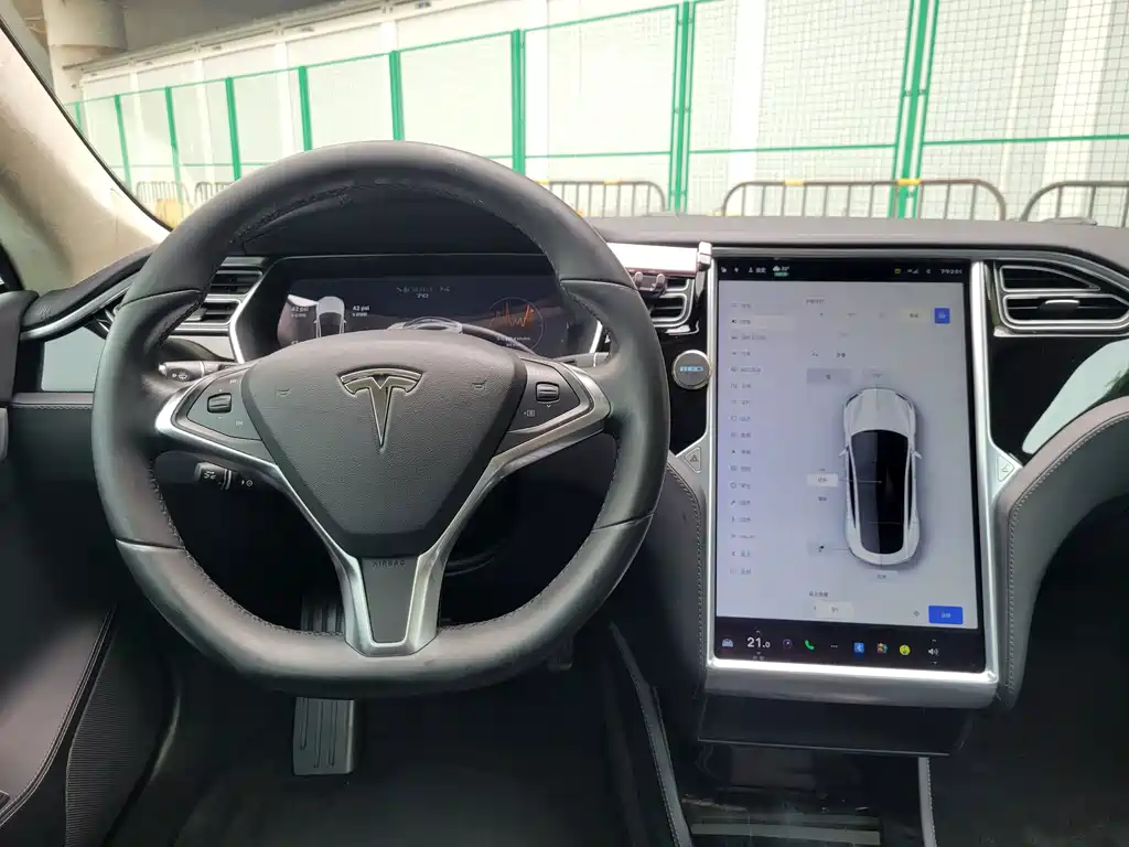 Tesla Model S — миниатюра 21