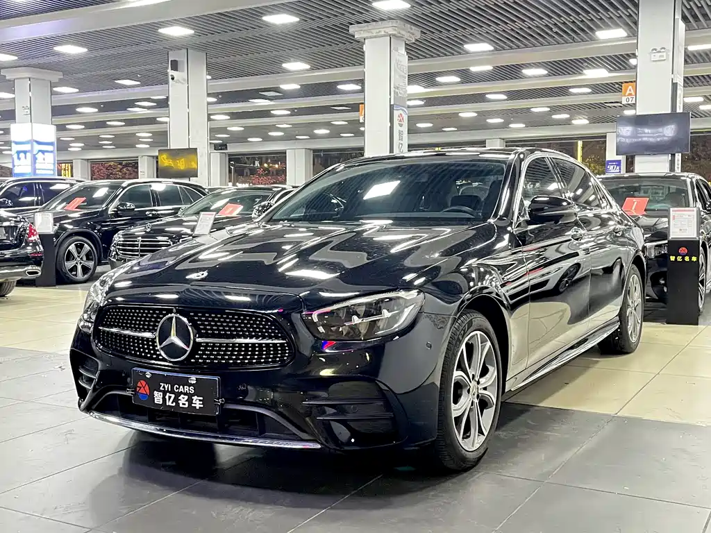Mercedes-Benz E-Class 2022