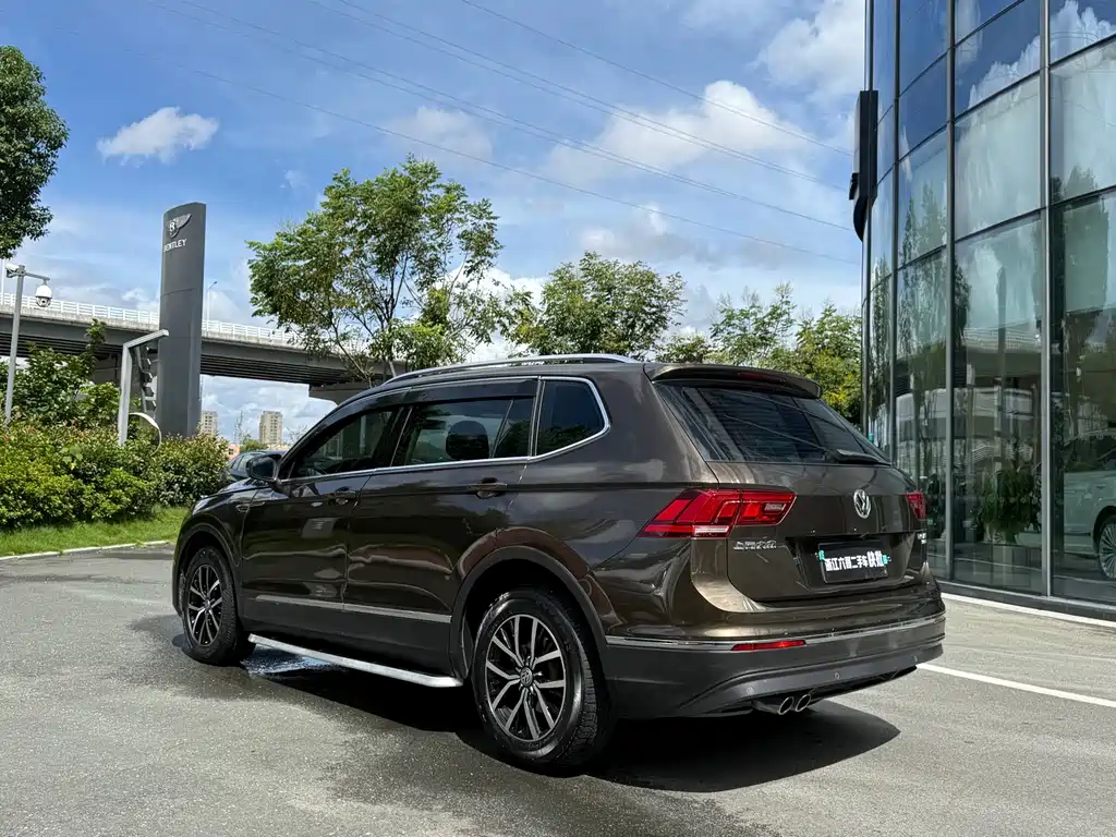 Volkswagen Tiguan L — миниатюра 8